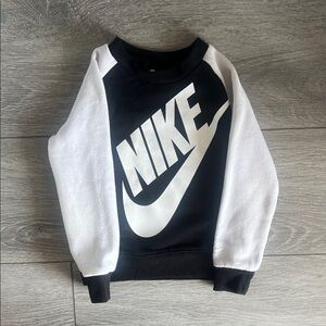 Nike Black and White Sweatshirt